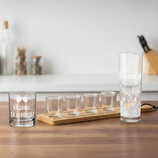 Citas glāzes un stikla krūzes