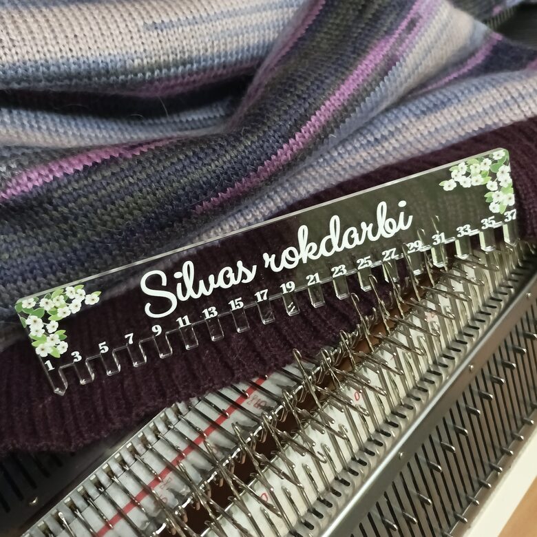 Personalizēts lineāls adatu izbīdīšanai (1x1)