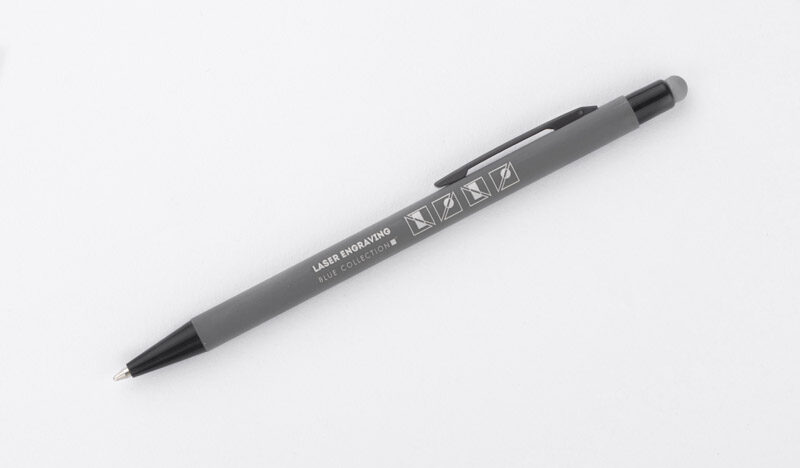 Touch pildspalva ar personalizētu gravējumu