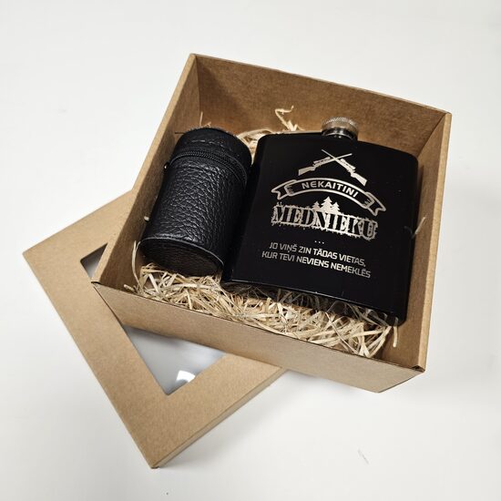 Blašķes un glāzīšu komplekts