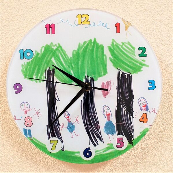 Pulkstenis ar Jūsu bērna zīmējumu